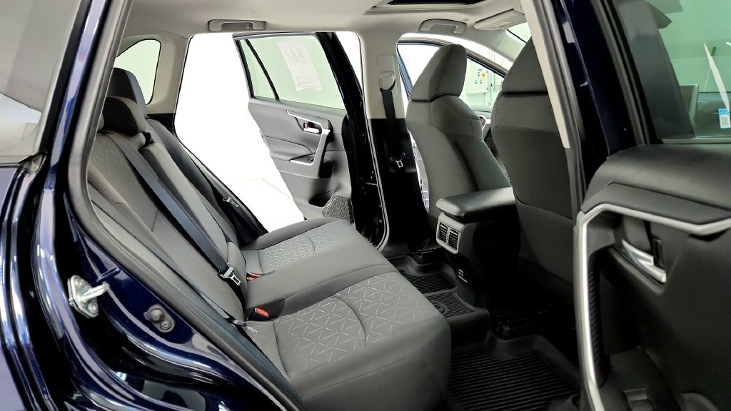 Certified 2024 Toyota RAV4 XLE w/ Convenience Package AWD/4WD image 18