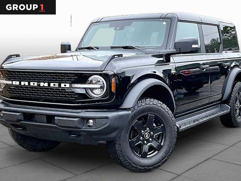 Used 2025 Ford Bronco Outer Banks AWD/4WD image 1