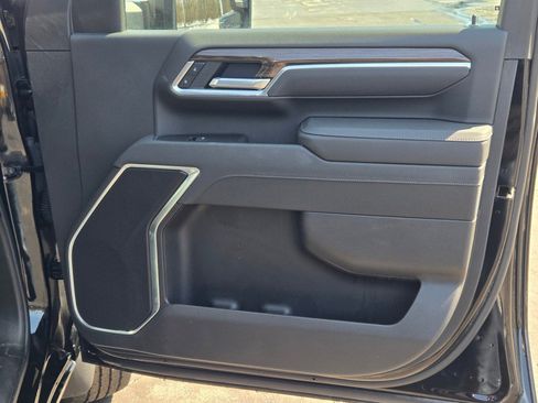 Certified 2025 Chevrolet Silverado 2500 LT w/ Convenience Package image 6