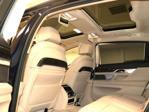 Used 2016 BMW 740i RWD image 85