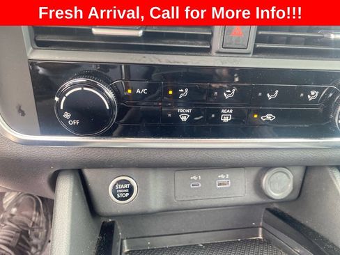 Used 2023 Nissan Rogue S FWD image 12