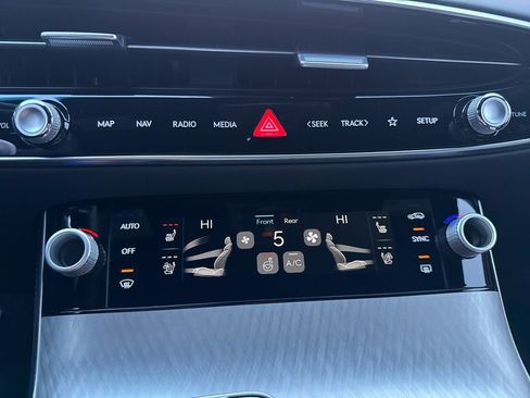New 2026 Genesis GV70 2.5T Sport Prestige AWD/4WD image 18