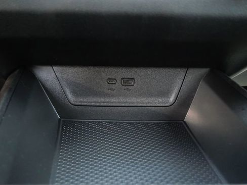 Used 2025 Chevrolet Equinox LT image 26