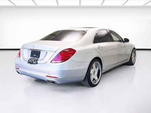 Used 2017 Mercedes-Benz S 550 Sedan image 4
