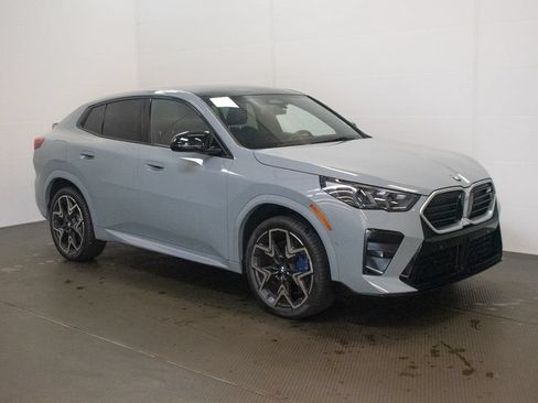 Used 2025 BMW X2 M35i AWD/4WD image 1