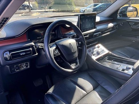 Certified 2022 Lincoln Aviator Reserve w/ Equipment Group 201A image 14