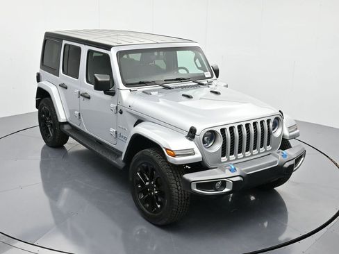 Used 2023 Jeep Wrangler Unlimited Sahara image 42