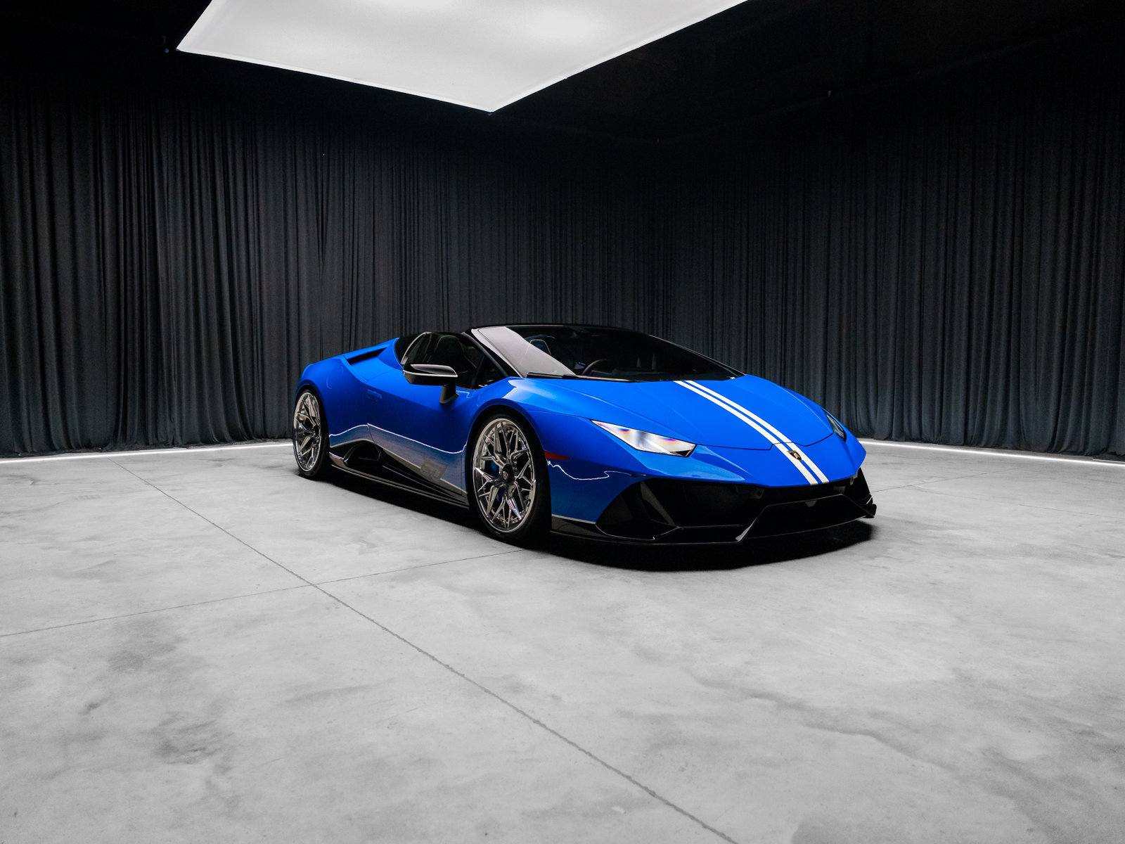 Used 2024 Lamborghini Huracan EVO AWD/4WD image 7