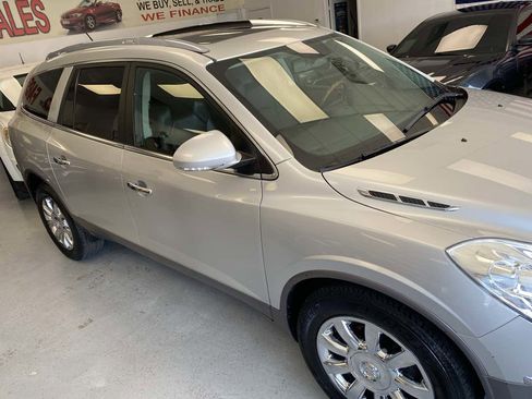 Used 2012 Buick Enclave Leather image 3