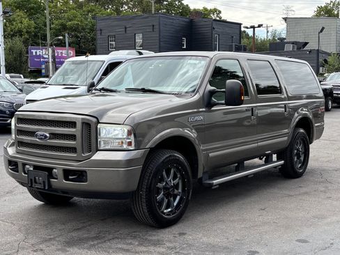Used 2005 Ford Excursion Limited image 4