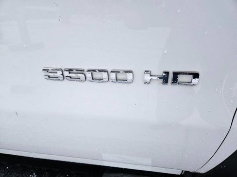 Used 2018 Chevrolet Silverado 3500 W/T w/ WT Convenience Package image 9