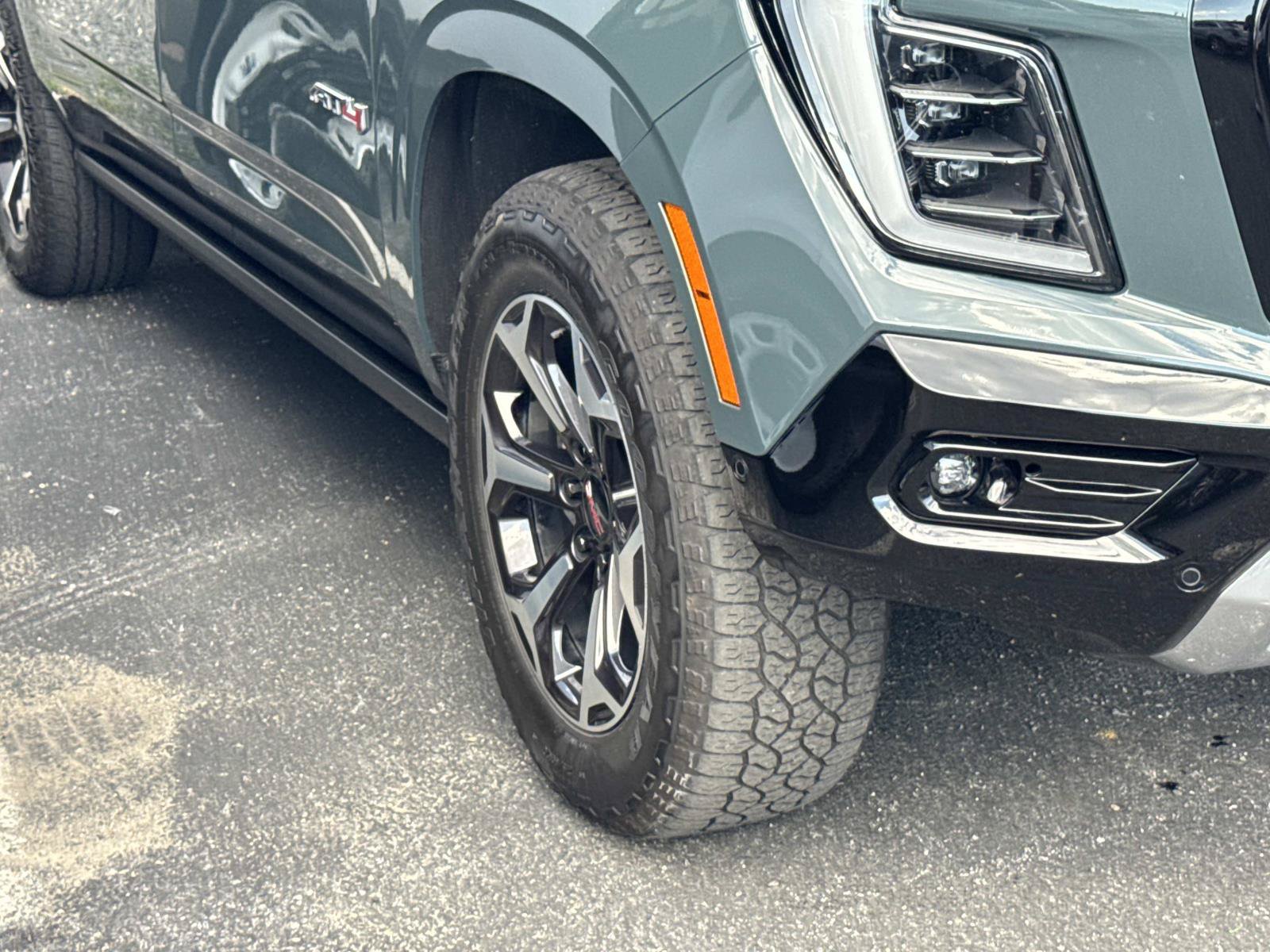 Used 2025 GMC Yukon XL AT4 Ultimate w/ LPO, Floor Liner Package AWD/4WD image 5