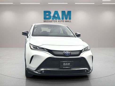 Used 2023 Toyota Venza Nightshade AWD/4WD image 2