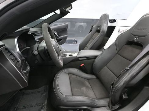 Used 2018 Chevrolet Corvette Z06 RWD image 26