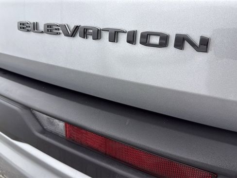 Certified 2025 GMC Acadia Elevation image 39