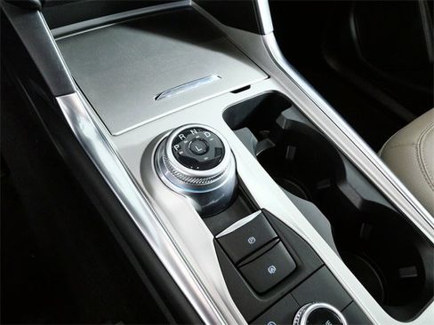 Certified 2023 Ford Explorer Limited w/ Equipment Group 301A image 19