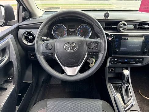 Used 2018 Toyota Corolla LE w/ Carpet Mat Package (TMS) FWD image 20