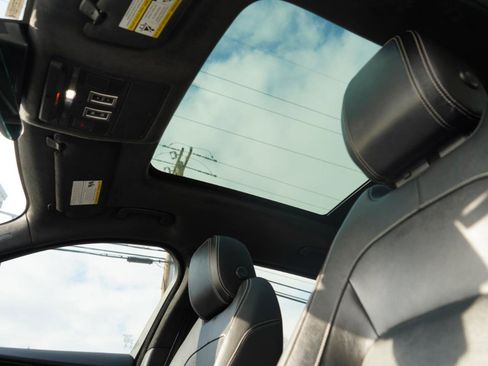 Used 2019 Jaguar F-PACE R-Sport image 56