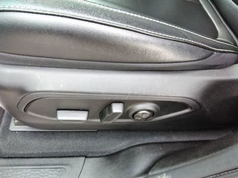 Used 2024 Jeep Grand Cherokee L Limited w/ Black Appearance Package image 28