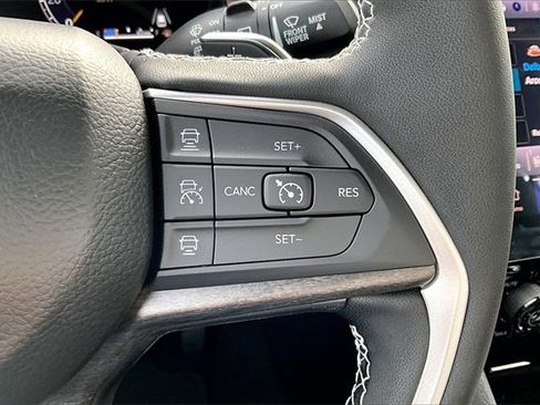 New 2025 Jeep Grand Cherokee Limited w/ Trailer Tow Package image 24