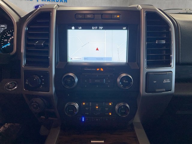 Used 2018 Ford F150 Lariat w/ Equipment Group 502A Luxury AWD/4WD image 4