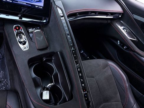 Used 2023 Chevrolet Corvette Stingray Premium Cpe w/ Z51 Performance Package RWD image 27