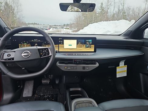 New 2026 Nissan Leaf Platinum+ w/ Cargo Package (Platinum+) FWD image 3
