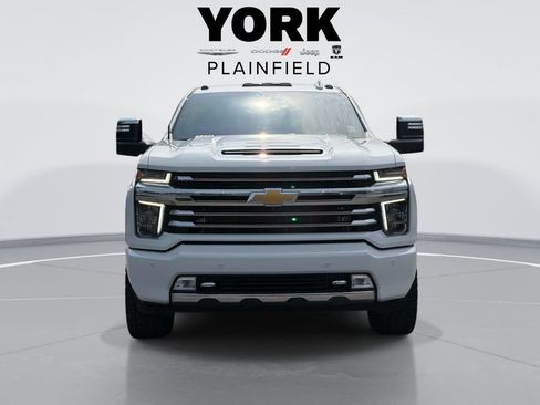 Used 2022 Chevrolet Silverado 3500 High Country w/ Safety Package II AWD/4WD image 2