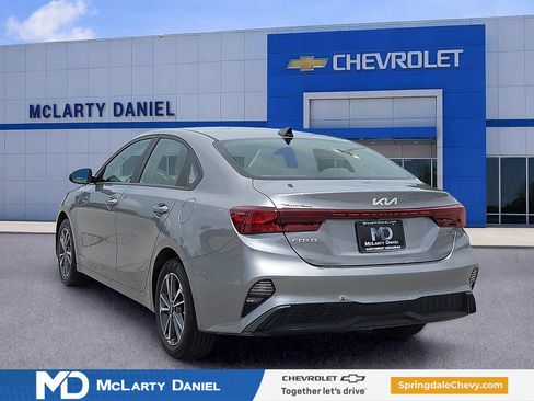 Used 2024 Kia Forte LXS w/ LXS Technology Package FWD image 4