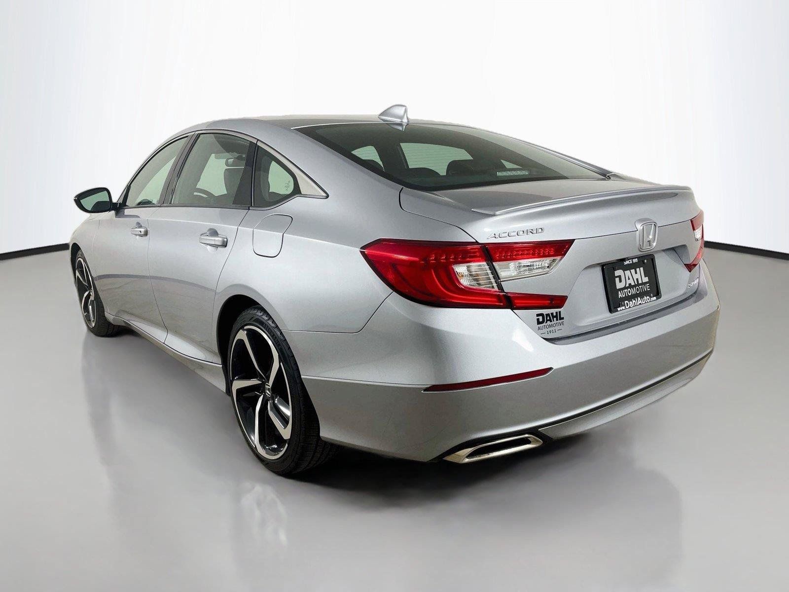 Used 2018 Honda Accord Sport image 10
