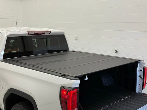 Used 2025 GMC Sierra 1500 Denali AWD/4WD image 10