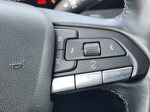 Certified 2025 Cadillac XT4 Premium Luxury FWD image 22