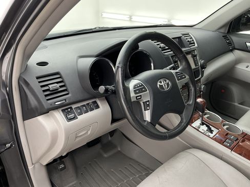 Used 2013 Toyota Highlander Limited image 13