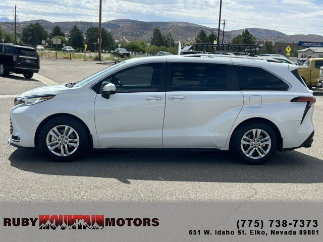 Used 2022 Toyota Sienna Limited AWD/4WD image 4
