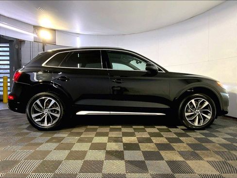 Used 2021 Audi Q5 Premium w/ Convenience Package image 8
