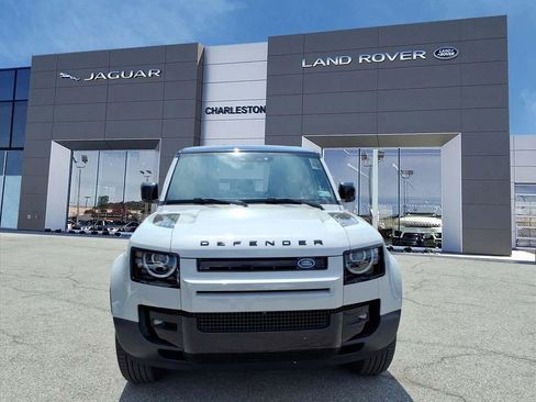 Used 2026 Land Rover Defender 110 S AWD/4WD image 8