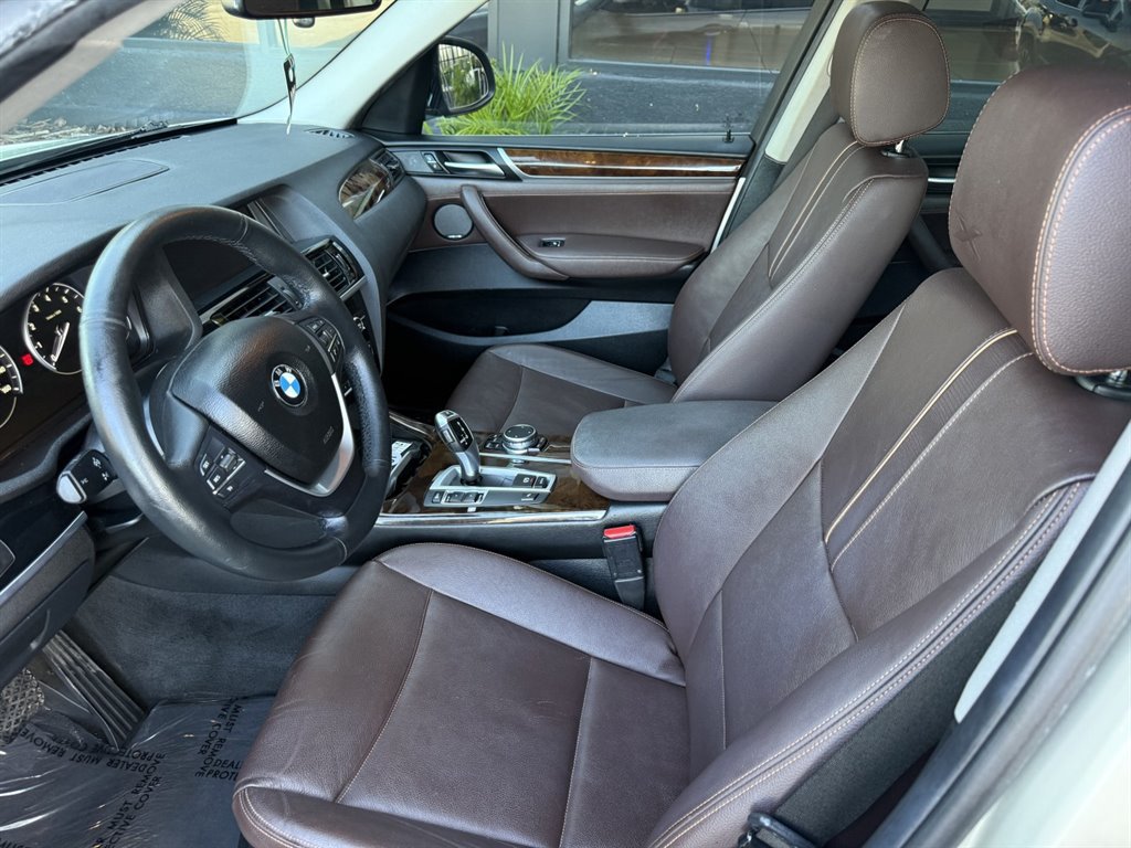 Used 2017 BMW X3 sDrive28i RWD image 13