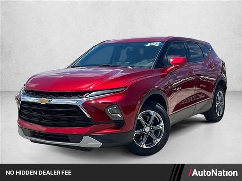 Used 2023 Chevrolet Blazer LT FWD image 1
