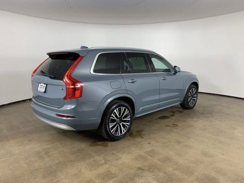 Used 2022 Volvo XC90 T5 Momentum w/ Advanced Package image 8