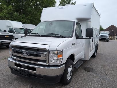 New 2026 Ford E-450 and Econoline 450 Super Duty w/ Interior Upgrade Package