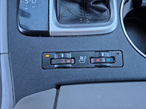 Used 2018 Toyota Highlander Limited AWD/4WD image 33
