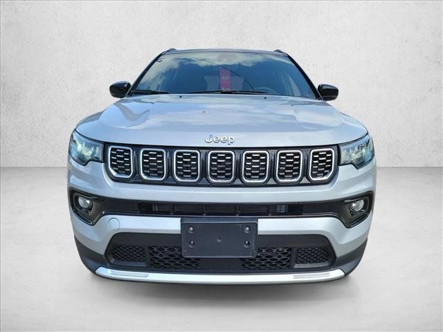 Used 2025 Jeep Compass Limited AWD/4WD image 2