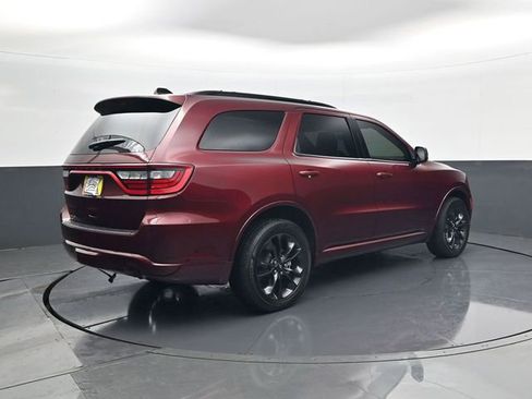 Used 2024 Dodge Durango SXT w/ SXT Blacktop Group AWD/4WD image 5