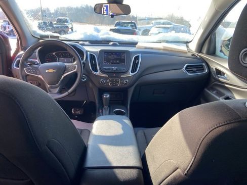 Used 2021 Chevrolet Equinox LT image 24