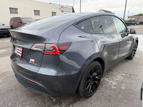 Used 2021 Tesla Model Y Long Range AWD/4WD image 13