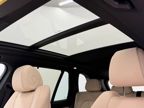Used 2021 BMW X5 xDrive40i w/ Premium Package image 15
