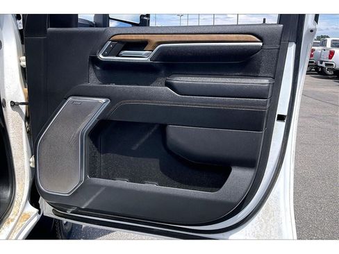 Used 2024 Chevrolet Silverado 3500 High Country w/ High Country Premium Package AWD/4WD image 26