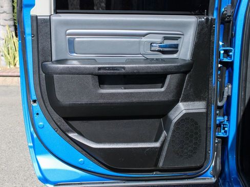 Used 2021 RAM 1500 Classic SLT image 33