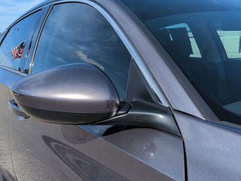 Used 2018 Honda Accord EX image 12
