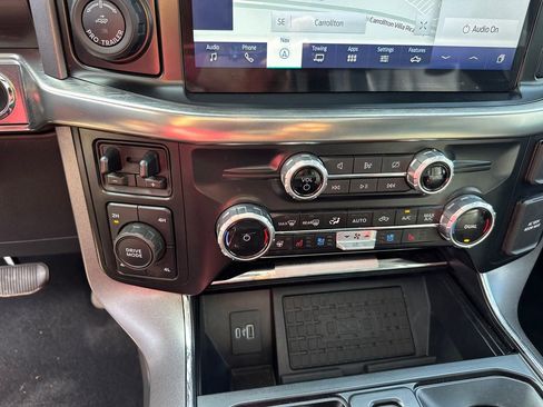 Used 2023 Ford F150 Lariat w/ Equipment Group 502A High image 31